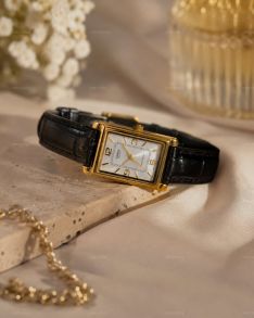 Casio Classic Lady Golden Black Rectangular 21mm