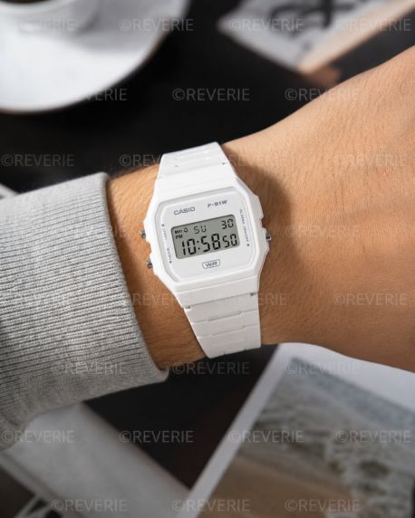 Klasyczny biały zegarek cyfrowy Casio z bio-paskiem | F-91WB-7AEF