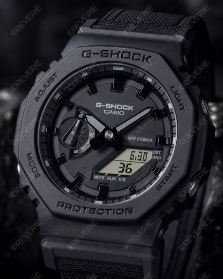 Wojskowy zegarek G-Shock z czarną osłoną Carbon Core Guard i paskiem Cordura | GA-2100BCE-1AER