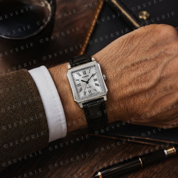 Casio Vintage Black Leather 31mm