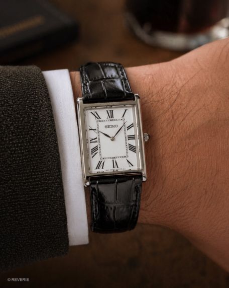 Seiko Classic Mens Rectangular 27mm